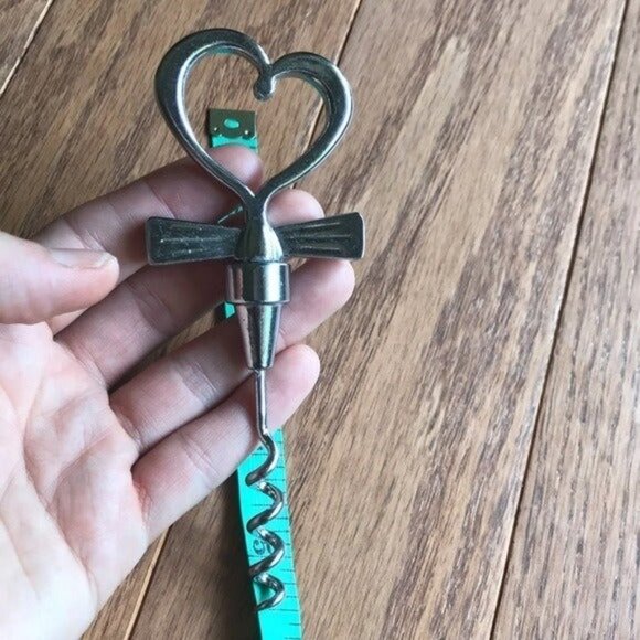 Silver heart wine bottle opener - Picture 4 of 4